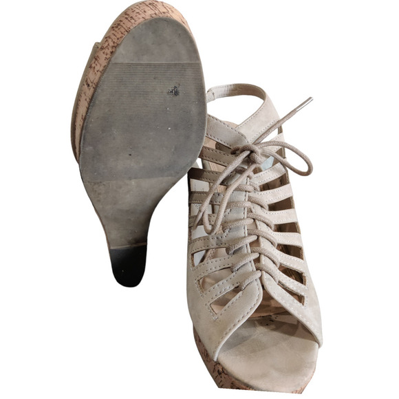 Taupe Cork Heel size 9.5 - Picture 7 of 7